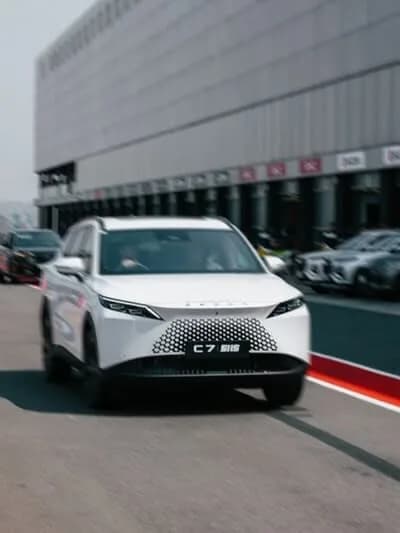 White SUV on the Kyalami track
