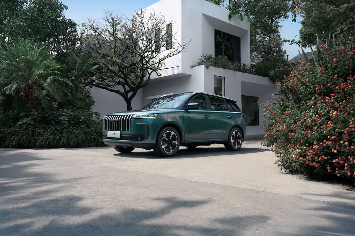 New JAECOO J5 will raise the bar for compact crossovers when it arrives in Q3 2025