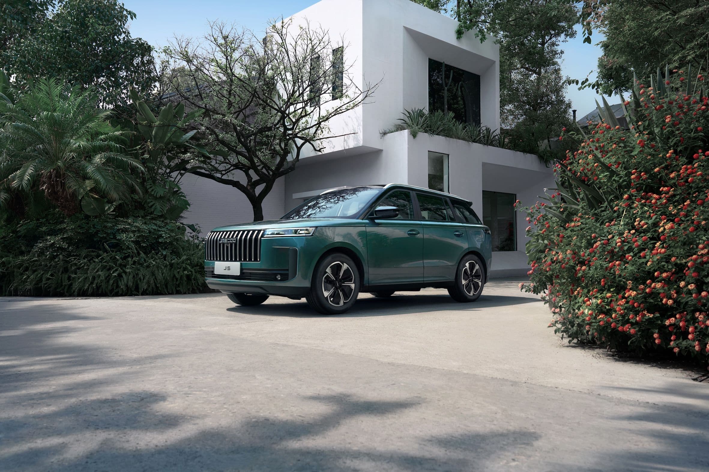 New JAECOO J5 will raise the bar for compact crossovers when it arrives in Q3 2025