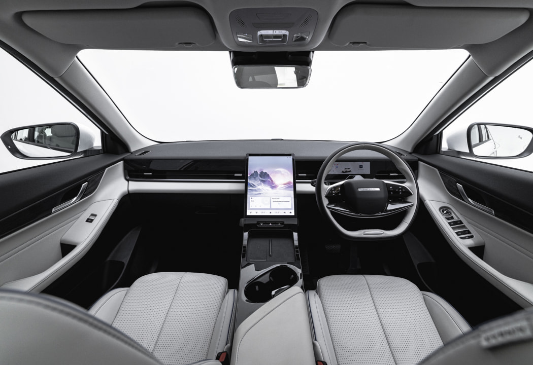 JAECOO J5 EV Interior